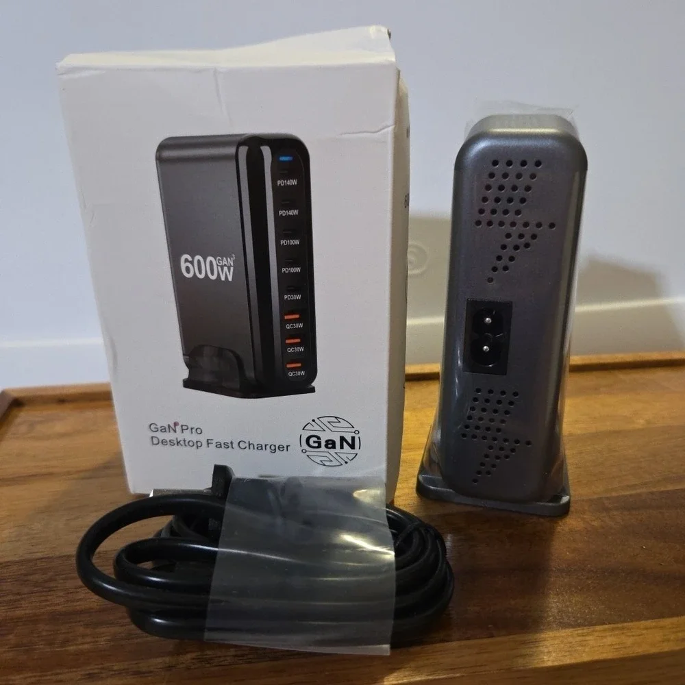 600W Desktop Fast USB C GaN Ⅲ Pro Charger Block,8 Port Charging Station‎
